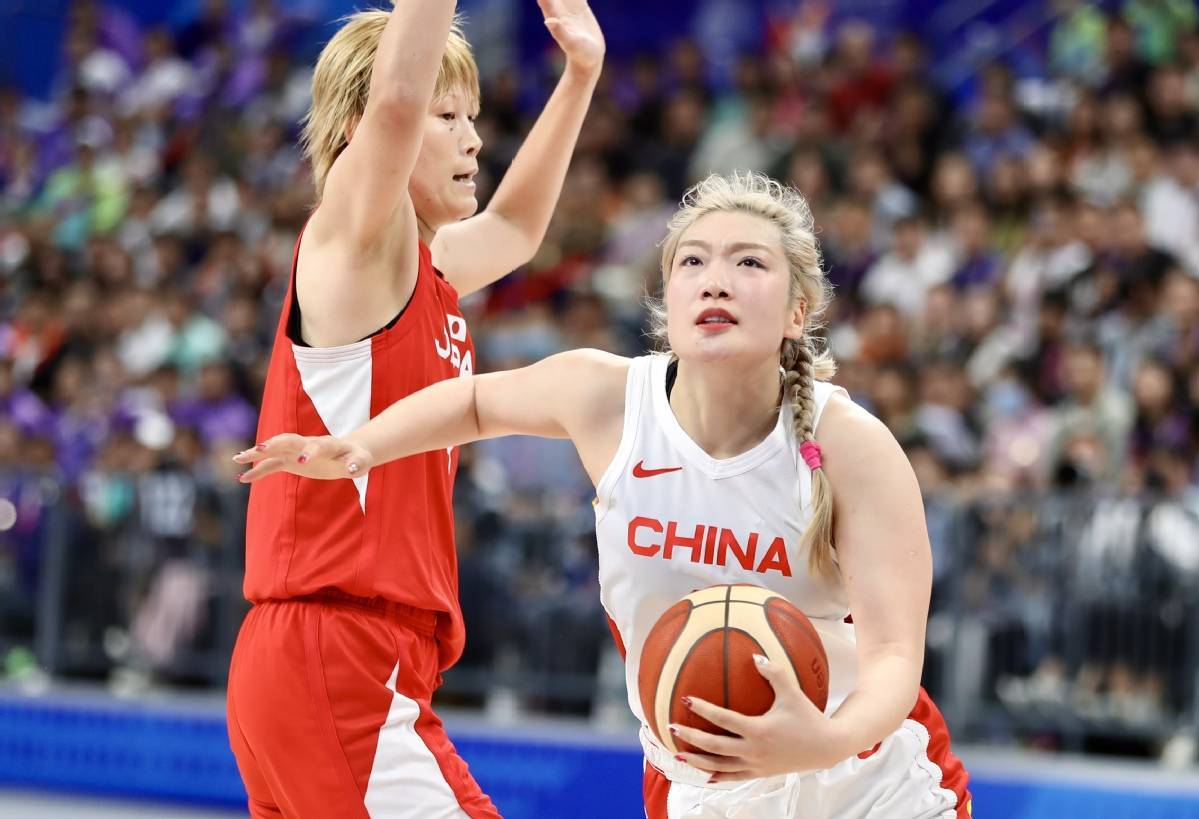 （杨毅中国女篮）杨毅：女篮世界第二，并非姚明功劳，女篮很多地方不如男篮插图
